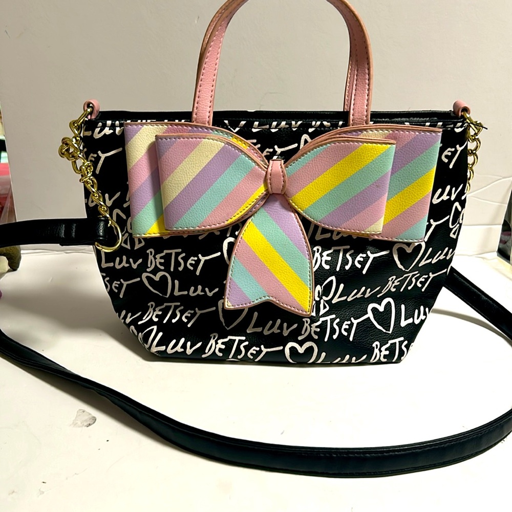 Luv Betsy purse